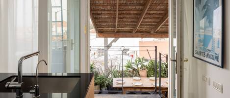 อพาร์ทเมนท์ | ครัวส่วนตัว | ตู้เย็น, เตาอบ, เครื่องล้างจาน, กาต้มน้ำไฟฟ้า