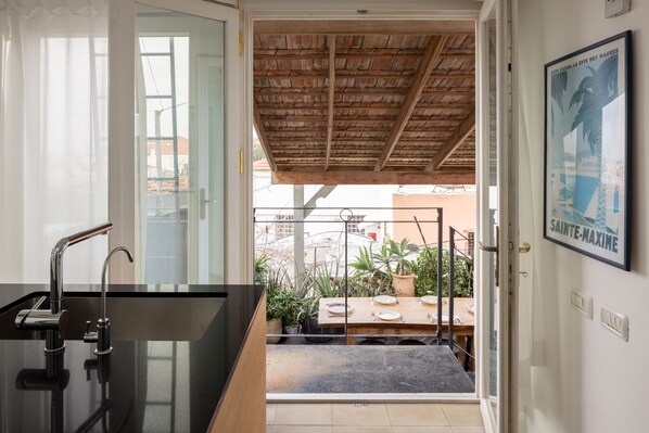 Apartment | Private kitchen - Old Jaffa Artistic Retreat by Sea N Rent (Tel Aviv)