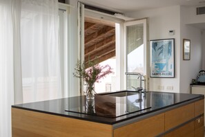 Apartment | Private kitchen - Old Jaffa Artistic Retreat by Sea N Rent (Tel Aviv)