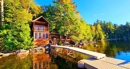 The Boathouse-* Waterfront*Dock*Family Friendly*Snowmobile