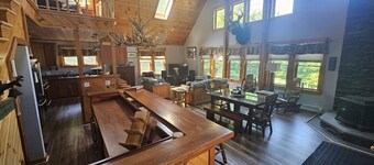 Woods All Around-ATV & Lake Access - sleeps 10+