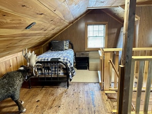 2 bedrooms, desk, free WiFi, bed sheets