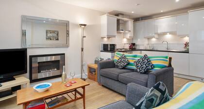 Park Place Court 2 - Close to Beach