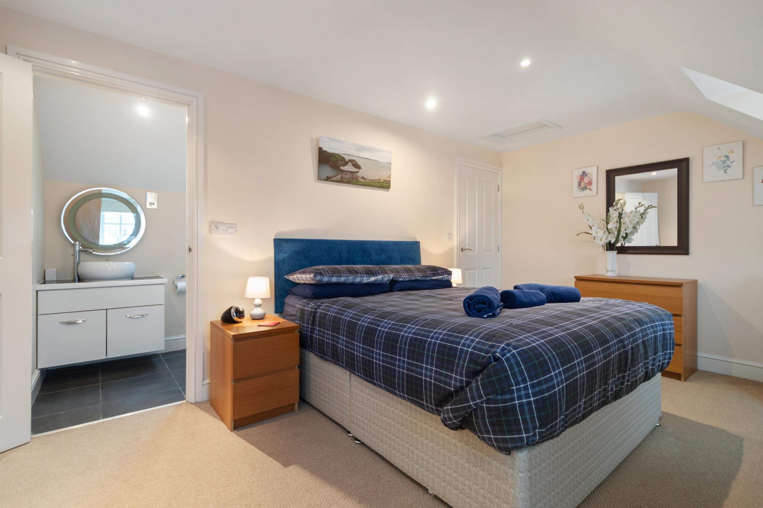 3 عدّة غرف نوم