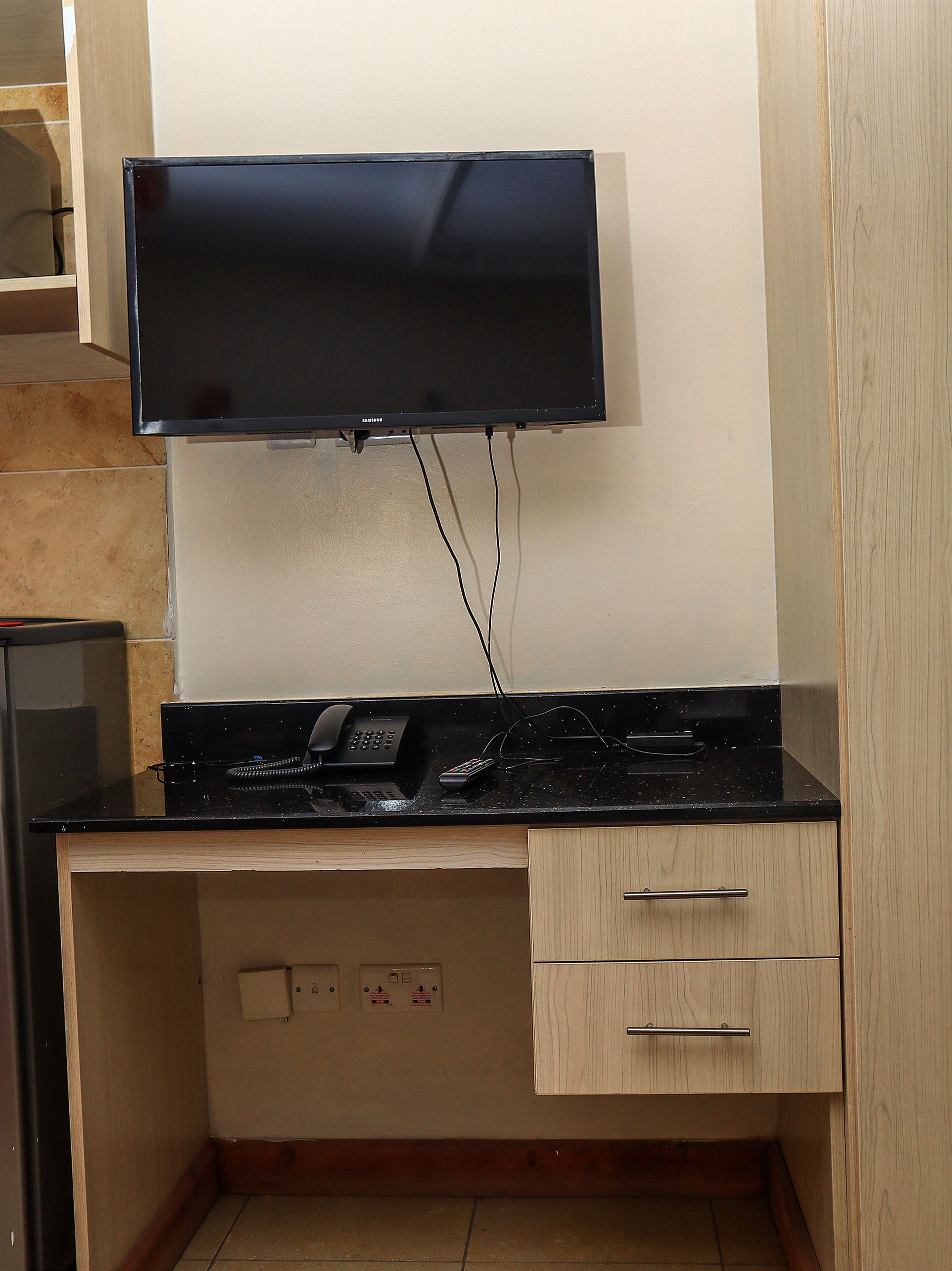 開放式客房 | 電視