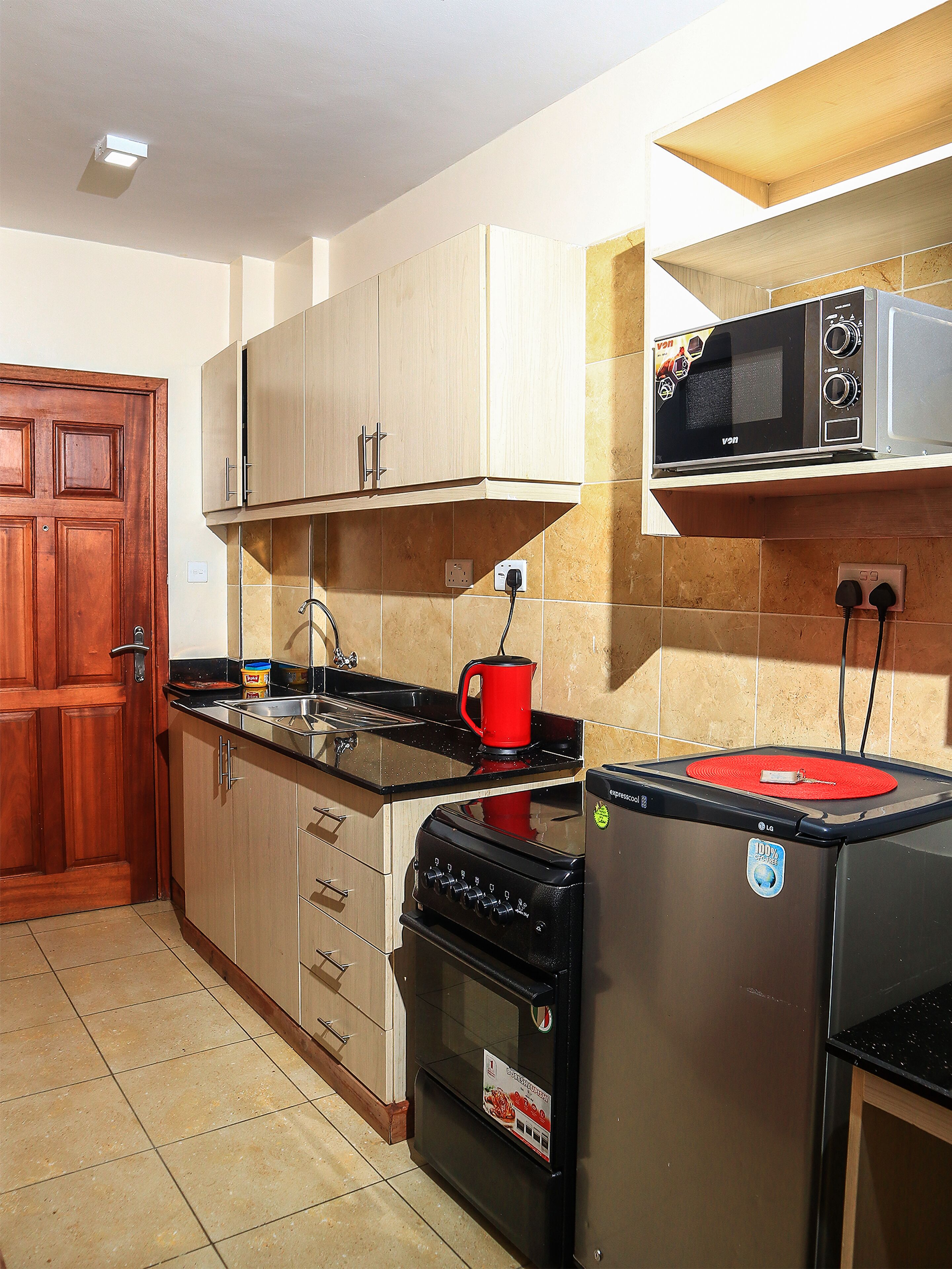 開放式客房 | 私人小型廚房 | 爐台、鍋具/餐盤/廚房用品、提供環保清潔產品