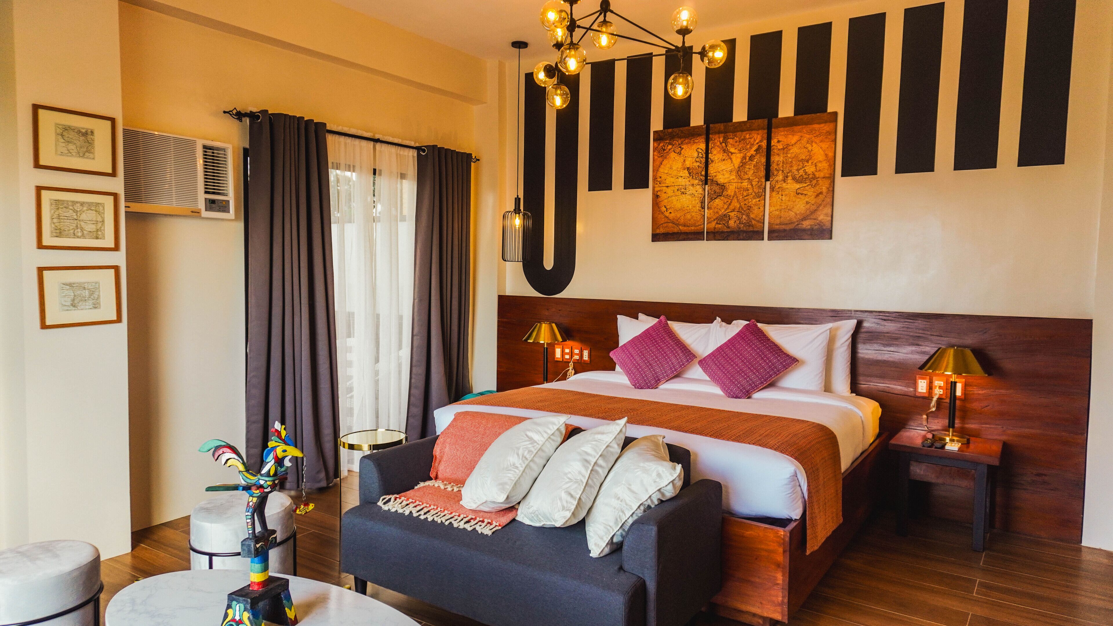 Individually decorated, individually furnished, desk, free WiFi