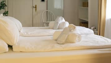3 quartos, berço de viagem, Wi-Fi de cortesia, roupa de cama