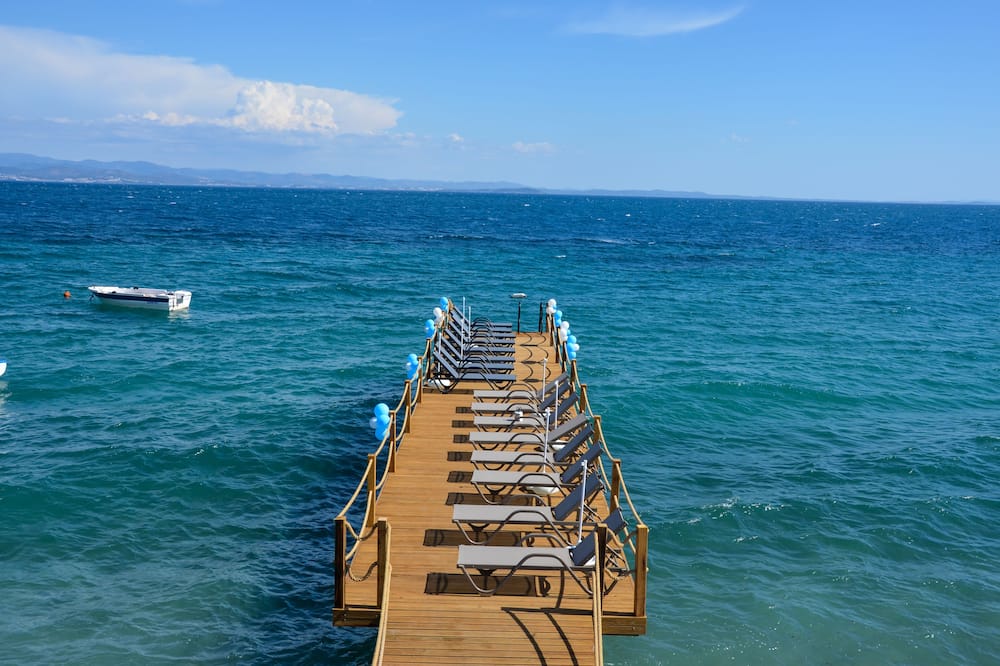 Lopera Beach Hotel