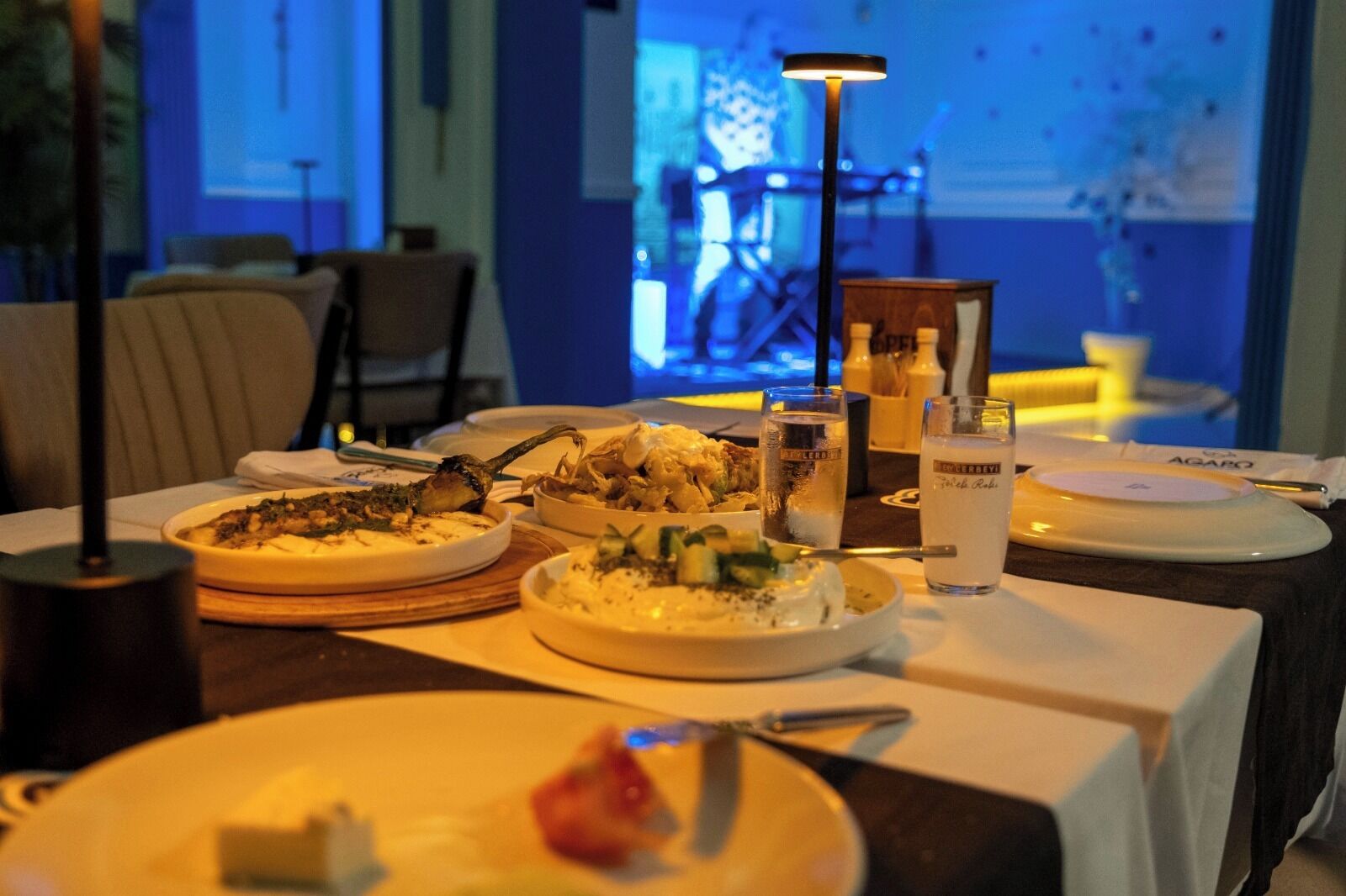 مطعم
