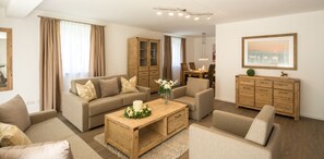 Grand Suite, 2 Bedrooms, Ground Floor | Living area | 120-inch Smart TV with cable channels - Villa Alpenpanorama (Ohlstadt)