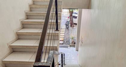 Hotel O Kost Naura