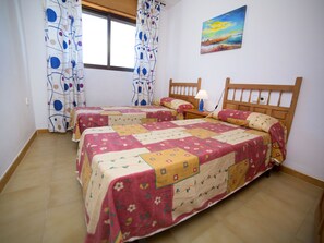 4 chambres, fer et planche à repasser, Wi-Fi