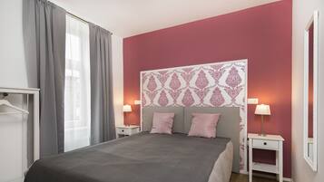 1 bedroom, iron/ironing board, travel crib, WiFi