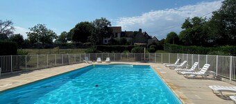 Maison de Famille 12 Personnes à la Campagne . Proximité de Grand Sites