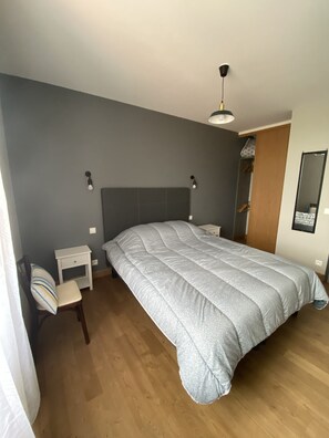 5 makuuhuonetta, silitysrauta/-lauta, vauvan matkasänky, ilmainen Wi-Fi