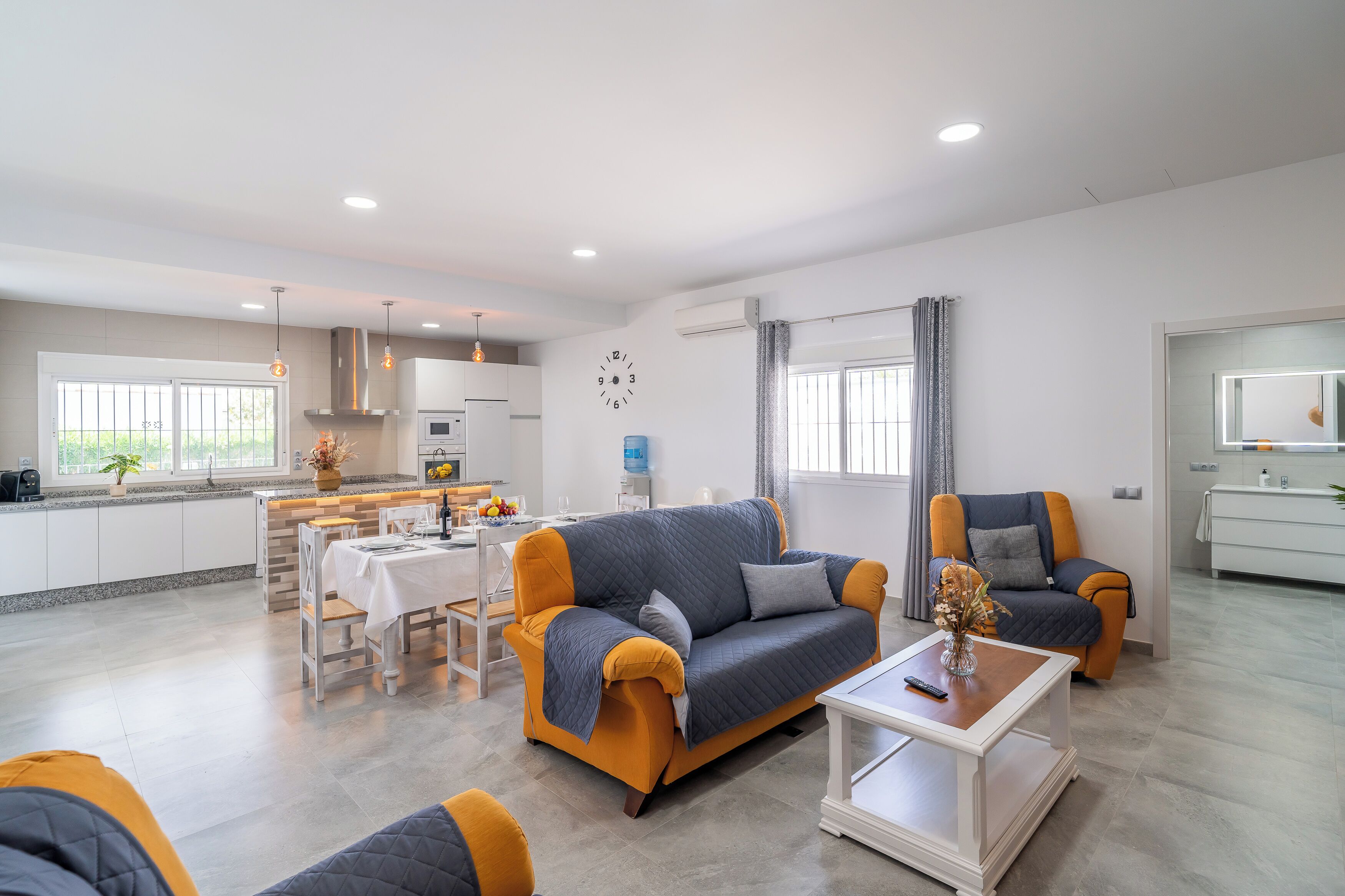 Smart TV, fireplace, table tennis