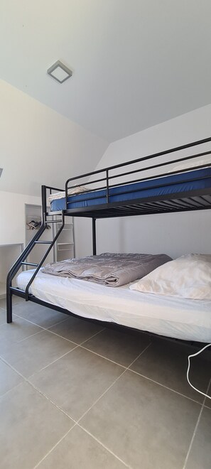 2 chambres, fer et planche à repasser, Wi-Fi gratuit