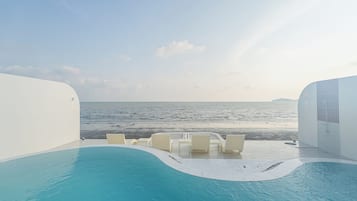 Beach/ocean view