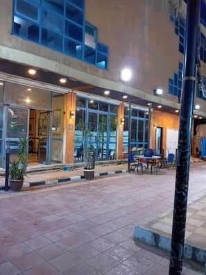 Terrace/patio - New Siesta Hotel (Alexandria)