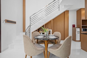 Villa | Living area | Smart TV - Asasta Villa by Betterplace (Tabanan)