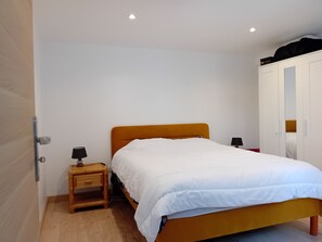 3 bedrooms, iron/ironing board, travel cot, free WiFi - Maison 3 Chambres 2 Salles de Bains 15 min Stade de France , 5 min Aéroport CDG (Louvres)