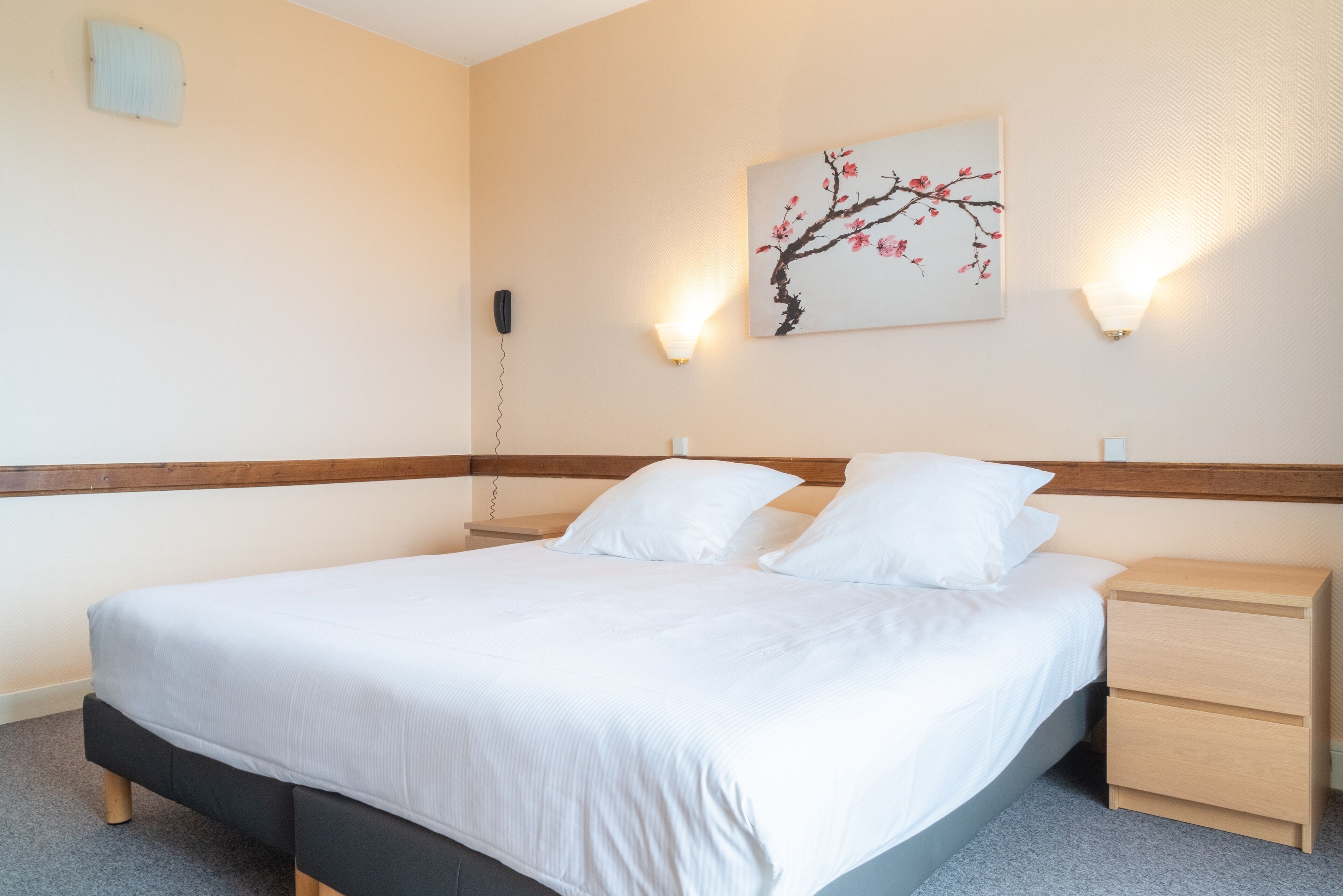 1 bedroom, WiFi (free), bed sheets