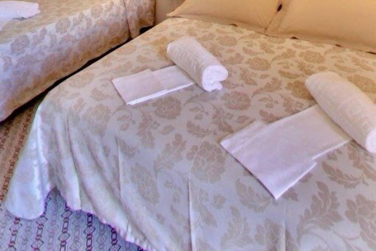 1 bedroom, in-room safe, desk, free WiFi