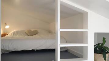 Soundproofing, iron/ironing board, free WiFi, bed sheets