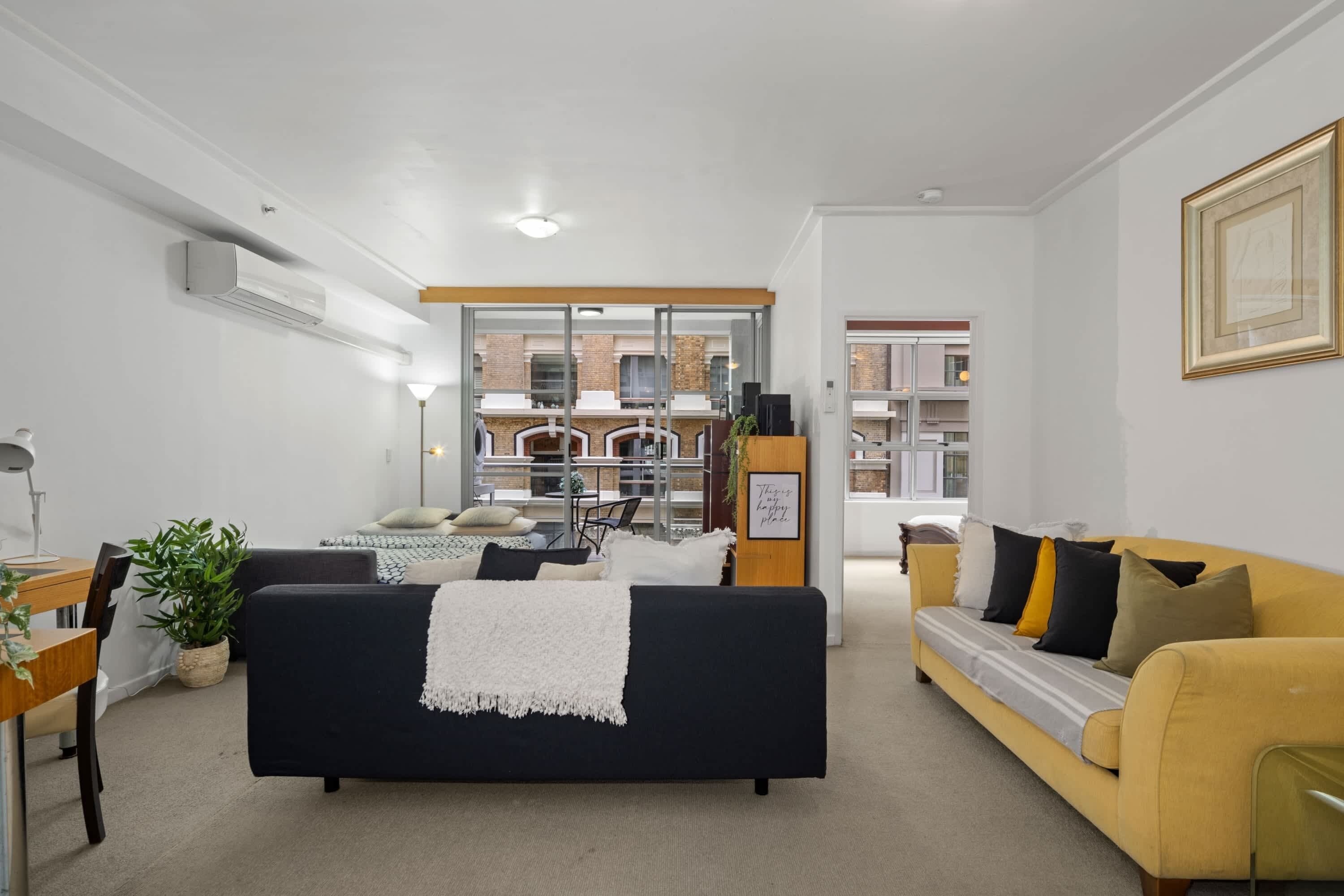 Televisión, oficina