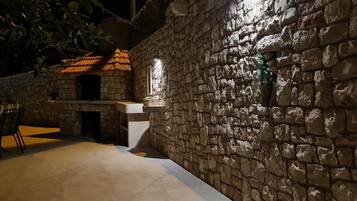 Apartment (Three Bedroom Apartment with terrace ) | BBQ/picnic area