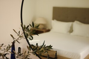 4 bedrooms, in-room safe, iron/ironing board, travel cot