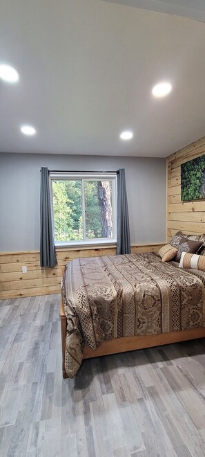 3 bedrooms, WiFi, bed sheets