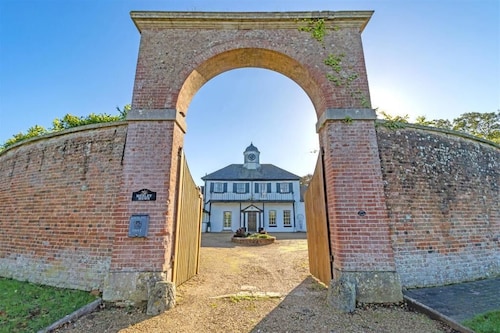 The Annex at Merley Mews