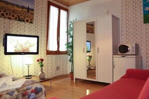 1 sovrum, strykjärn/strykbräda, resesäng och wi-fi