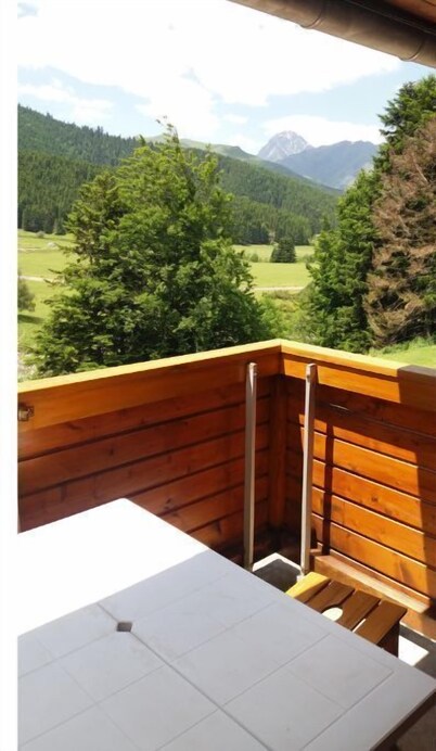 Chalet au Pied du Pic du mid sur le Lac de Payolle