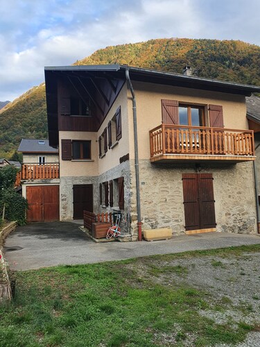 Bel appartement spacieux propre proche de tout.