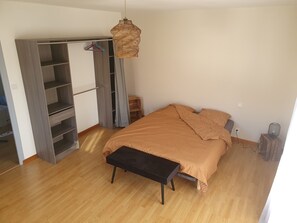 2 chambres, draps fournis