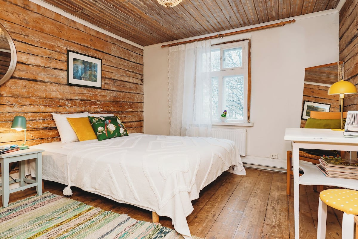 Kamer, 1 twee- of 2 eenpersoonsbedden | Een bureau, een laptopwerkplek, verduisterende gordijnen