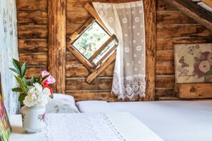 浪漫雙人房 | 書桌、筆電工作空間、遮光布/窗簾、熨斗/熨衣板