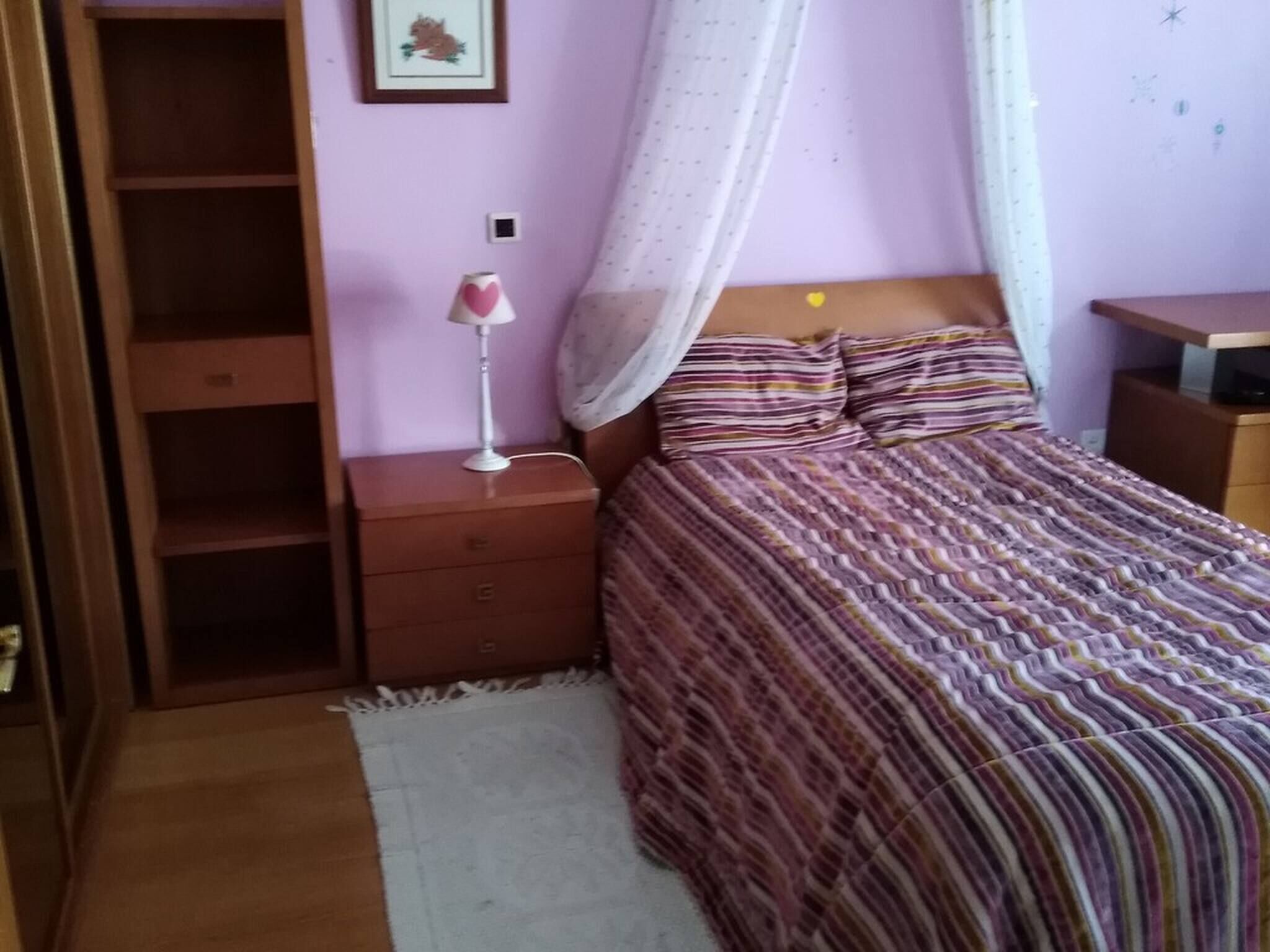 1 quarto, acesso à internet