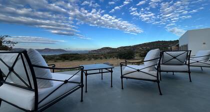 Seafront 4-Bedroom Villa | 30sec walking distance from Fatourena sandy beach |