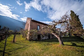 Exterior - Ansitz Zinnenberg (Appiano Sulla Strada del Vino)