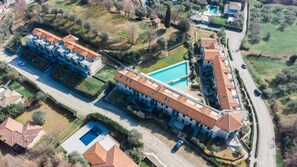 Piscine extérieure (ouverte en saison)