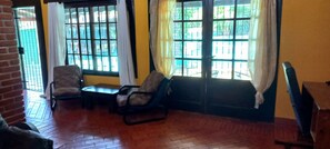 Casa familiar | Sala de estar | Televisión de pantalla plana