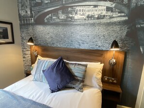 Standard Double Room, Ensuite | Desk, iron/ironing board, free WiFi - The Bootham Tavern - York  (York)