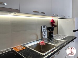 雪櫃、焗爐、爐具、咖啡機/沖茶器