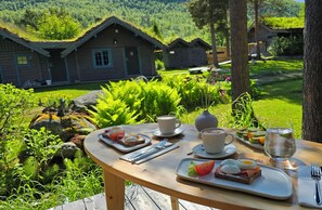 Frühstück, Mittagessen, Abendessen, lokale und internationale Küche 