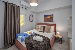 Lydisolert, strykejern/-brett, wi-fi (inkludert) og sengetøy