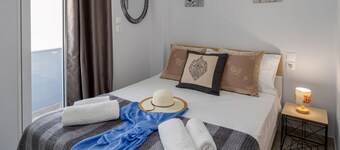 Sun City Apartments by Estia